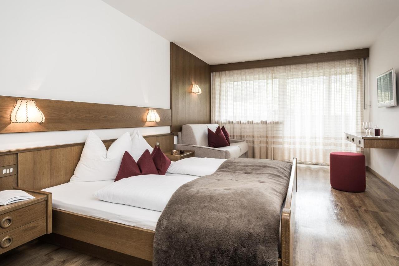 Hotel Zum Loewen - Al Leone Meltina Bagian luar foto